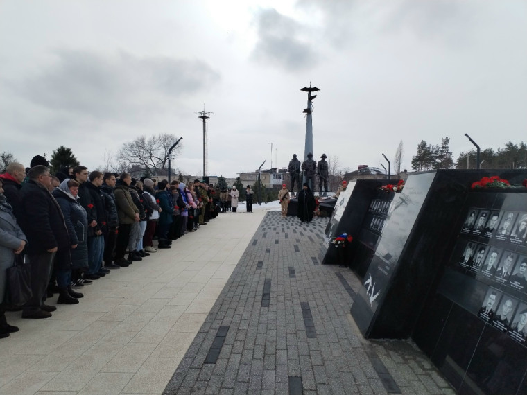 Помним всех поименно.