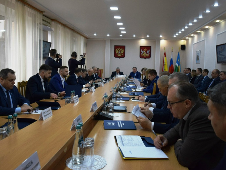 В Россоши состоялось выездное заседание комитета Воронежской областной Думы.